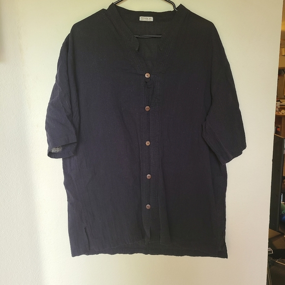 ♡Vintage black blouse w/ pockets & wooden buttons♡ - Picture 6 of 12